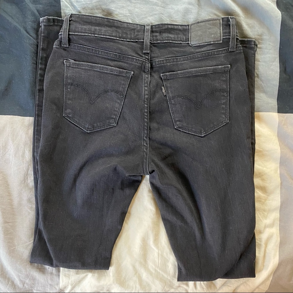 Black Distressed Levi Strauss Jeans Women’s